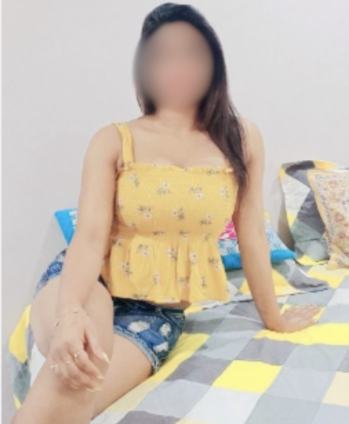Asian Girl in Lucknow